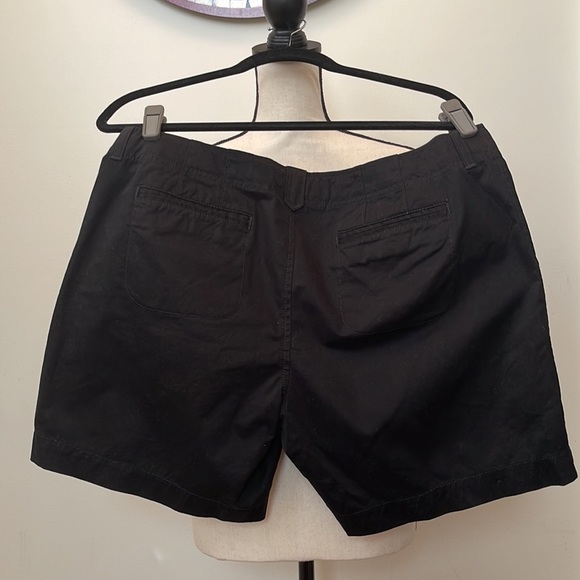 Old Navy Perfect Shorts Chino Shorts - Picture 15 of 15